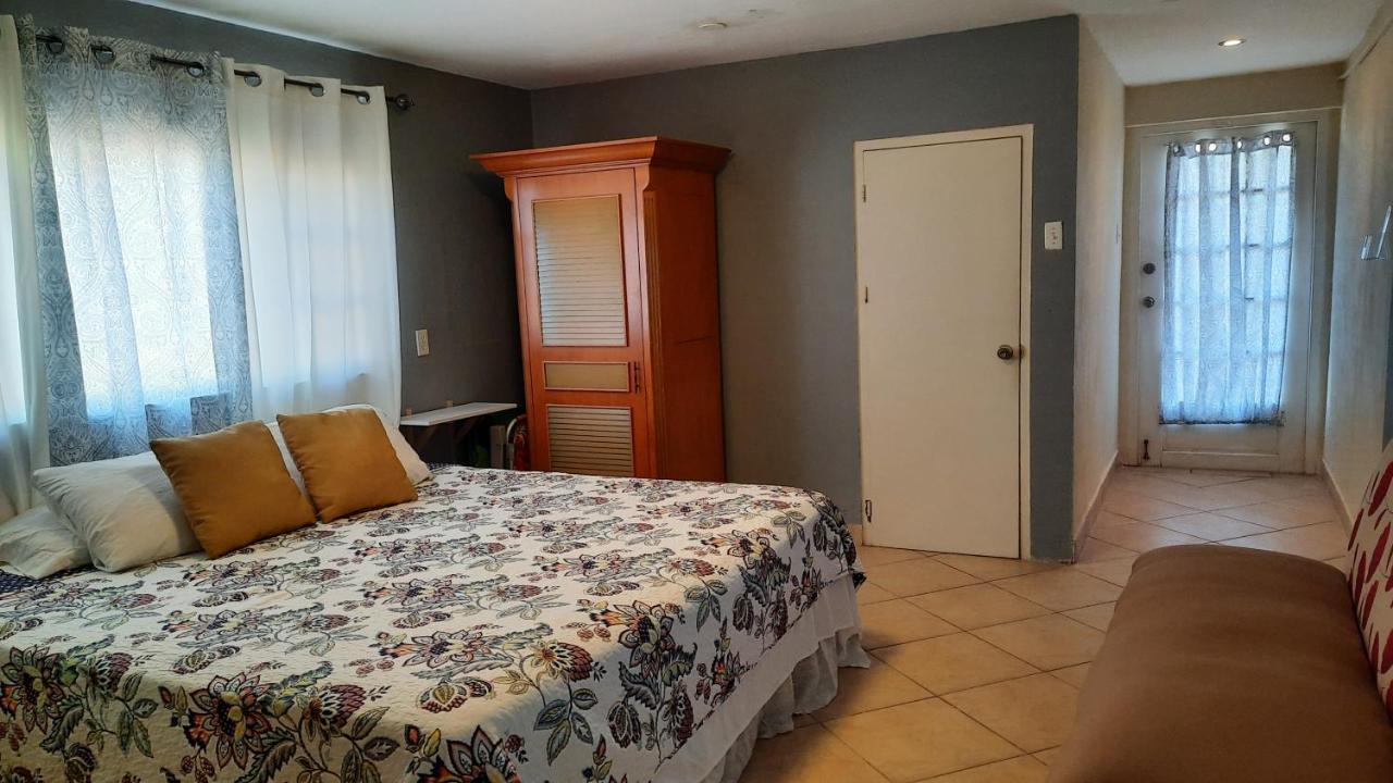 Aruba Cunucu Residence Palm Beach Esterno foto