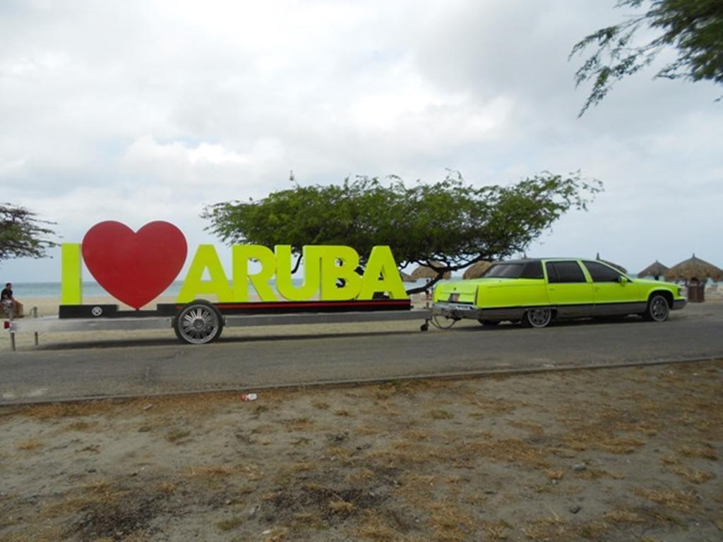 Aruba Cunucu Residence Palm Beach Esterno foto