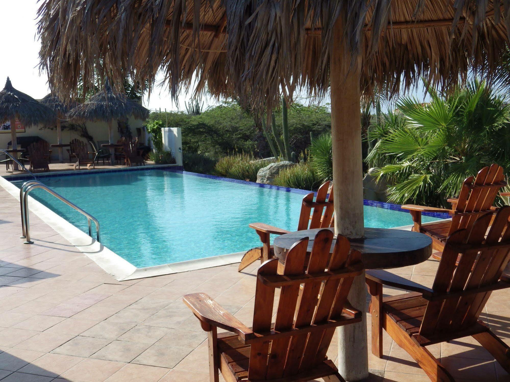 Aruba Cunucu Residence Palm Beach Esterno foto