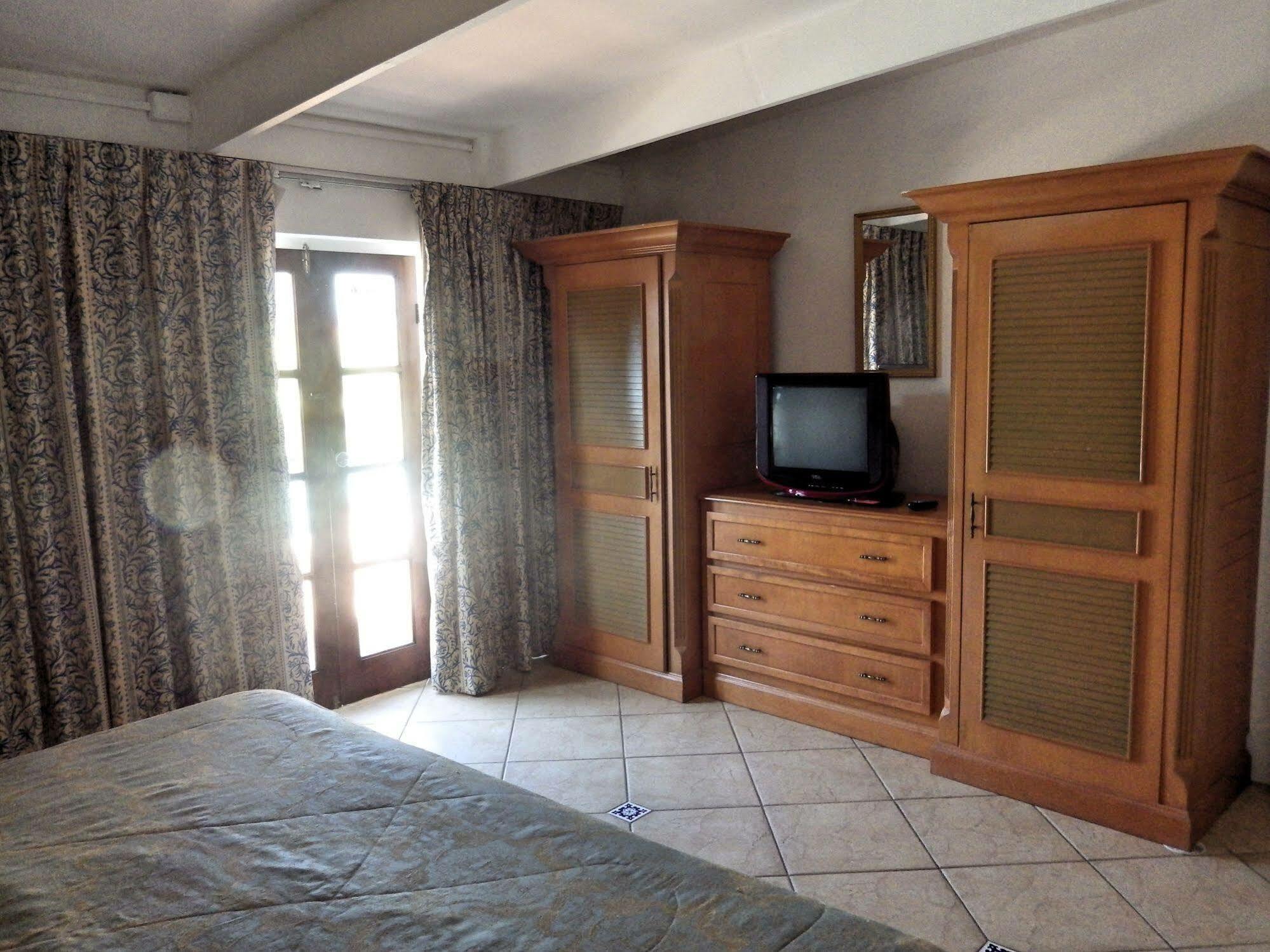 Aruba Cunucu Residence Palm Beach Esterno foto